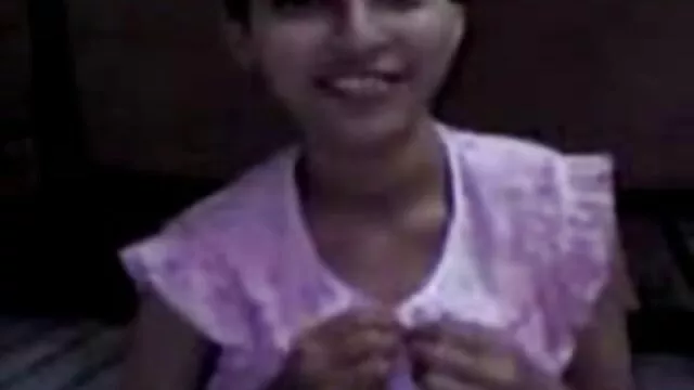 素敵で厄介なブルネット非常に熱いですビデオを与えるblowjob 無料 エロ 動画 女 用