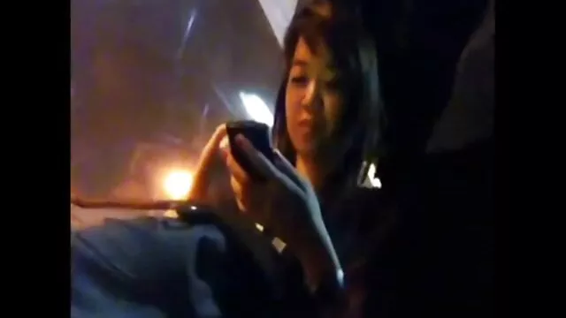 セクシーな紫色の髪の公共 h 動画 無料 女性 向け