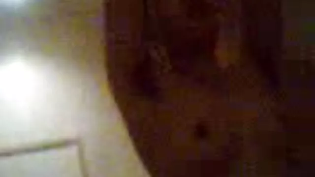 若い男が新しいブランドでネットに落ちた 女性 専用 無料 h