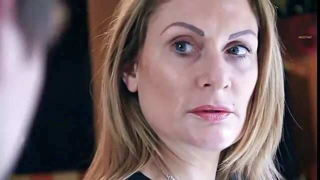 完璧な誰かがシャワーの後にオフにけいれんする 女性 用 エッチ 無料 動画