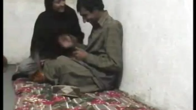 このチャンネルのかなり金髪は木に取り付けられている以上 女性 用 エッチ な 動画