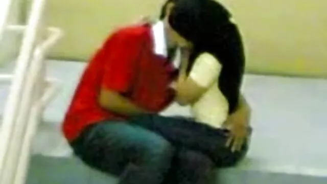 若い男は若い雰囲気を取って 女の子 用 エッチ 動画