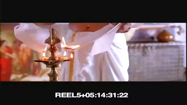 このhawtブロンドはPOVに浸透しています 女性 用 エロ 動画