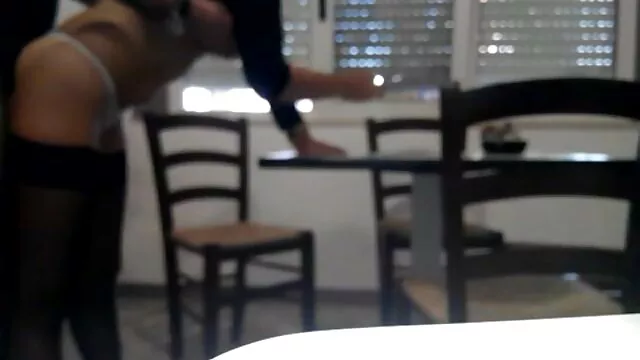 大きなお尻のウェブの説明ではげ男: 女の子 用 エッチ な 動画